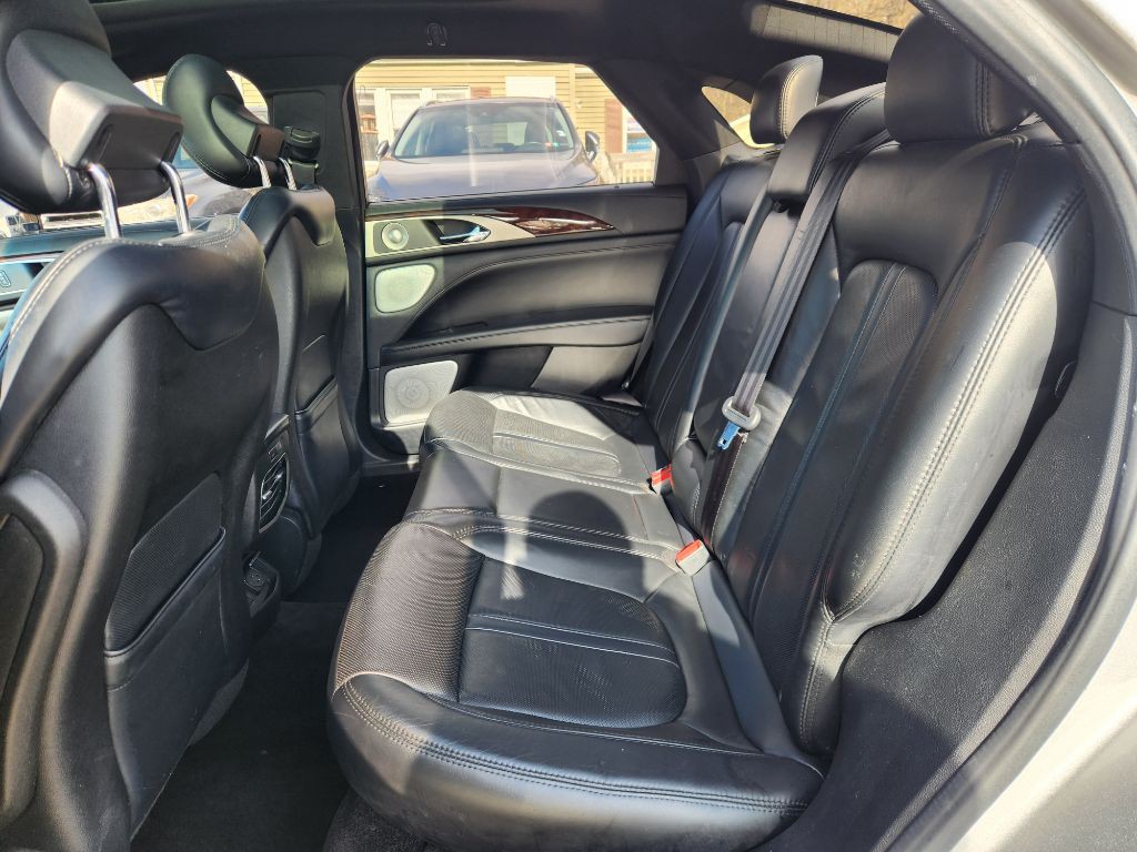 2017 Lincoln MKZ Image 8