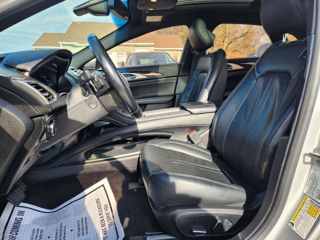 2017 Lincoln MKZ Image 10