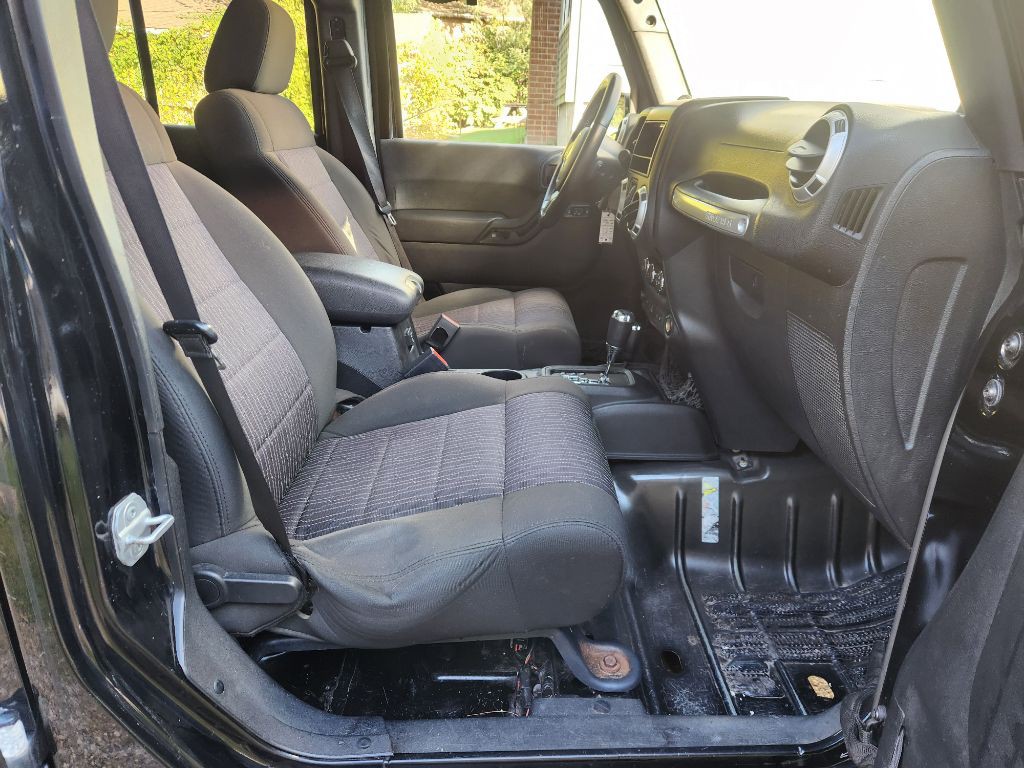 2012 Jeep Wrangler Unlimited Image 8