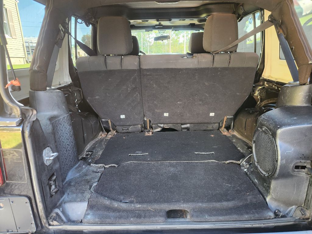 2012 Jeep Wrangler Unlimited Image 9