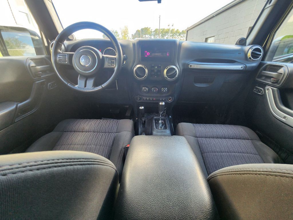 2012 Jeep Wrangler Unlimited Image 10