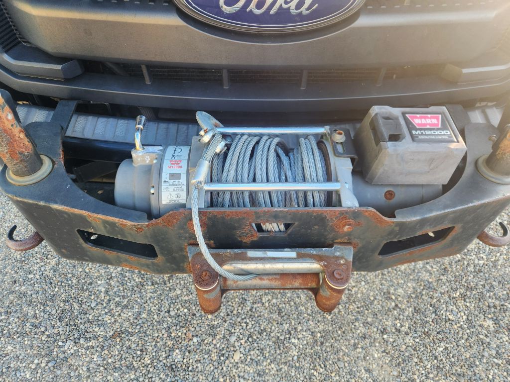 2015 Ford F-250 Image 3