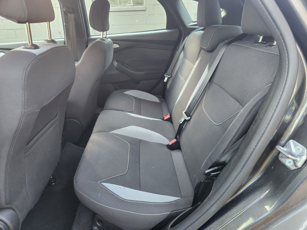 2017 Ford Focus Image 22