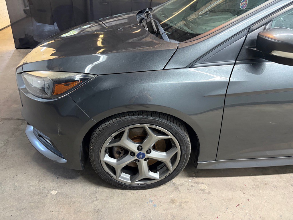 2017 Ford Focus Image 2