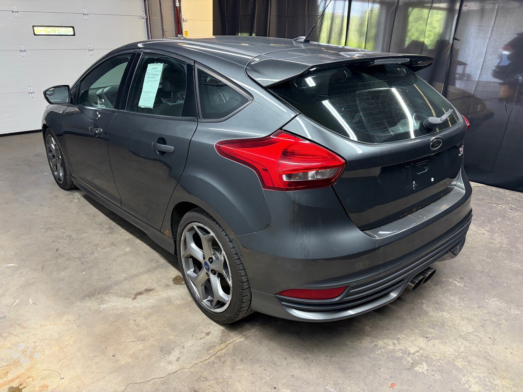 2017 Ford Focus Image 7