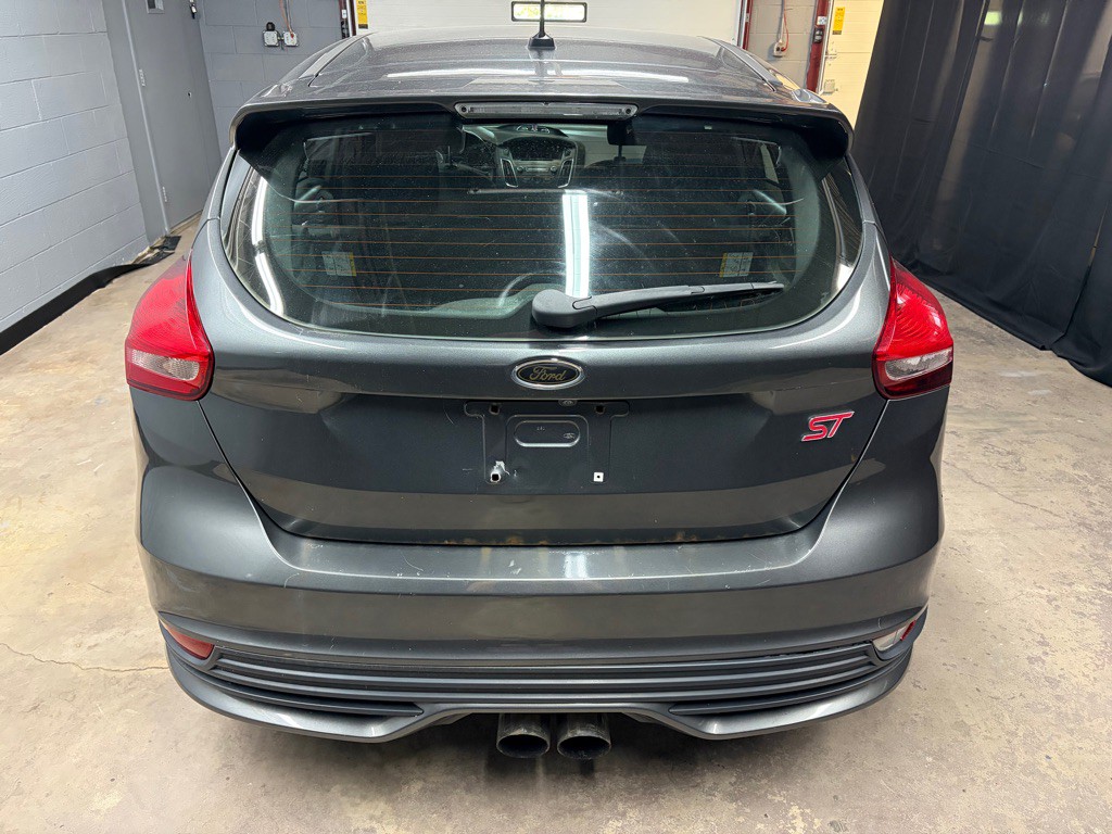 2017 Ford Focus Image 8