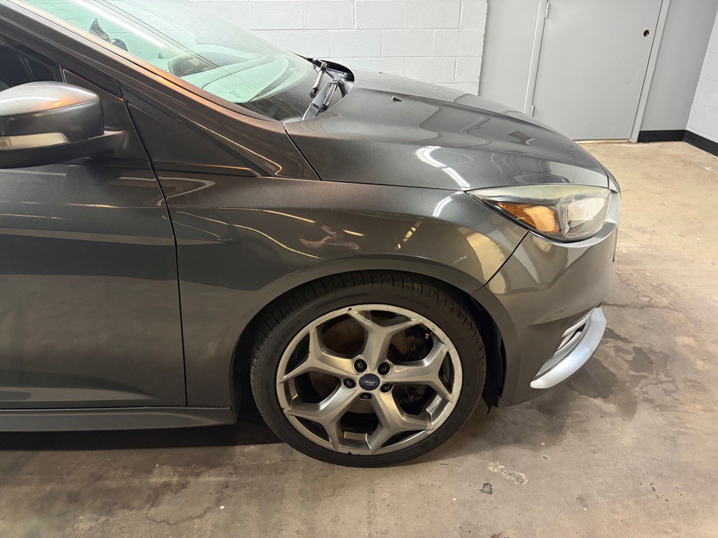 2017 Ford Focus Image 13