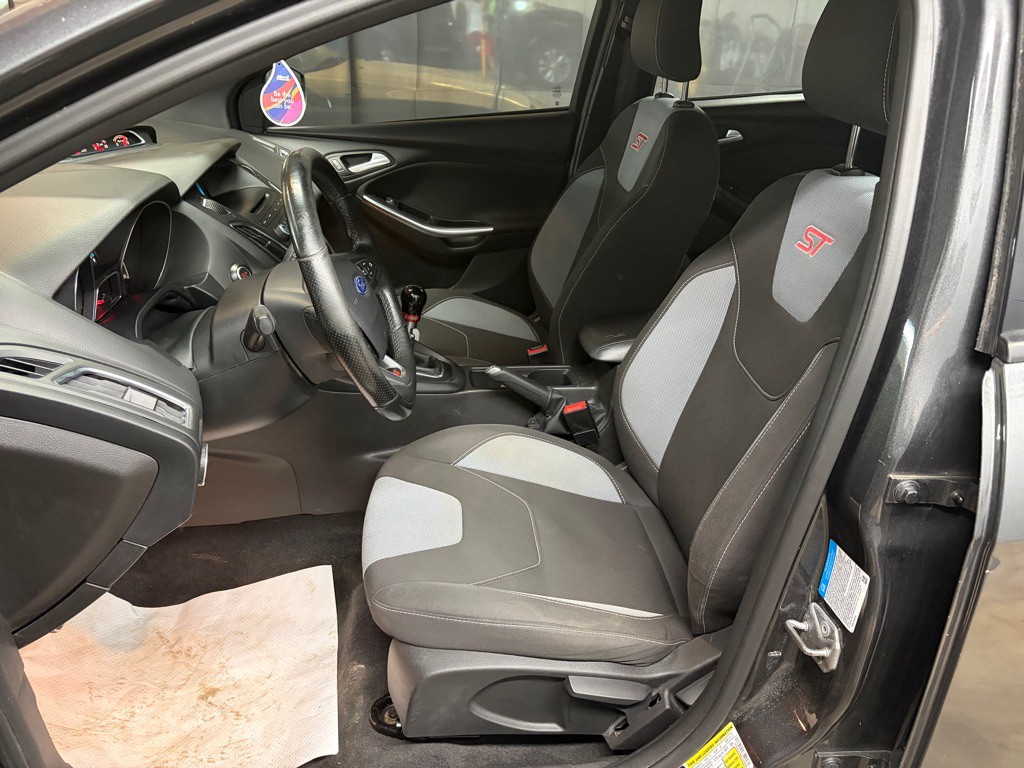2017 Ford Focus Image 19