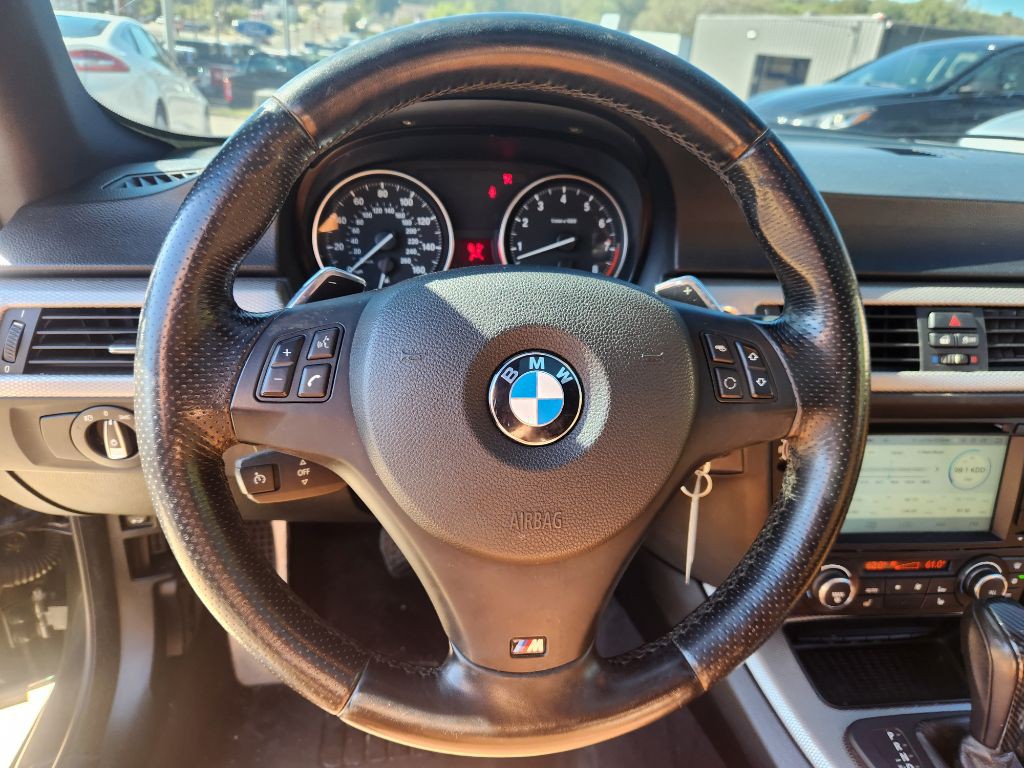 2012 BMW 3 Series Image 11