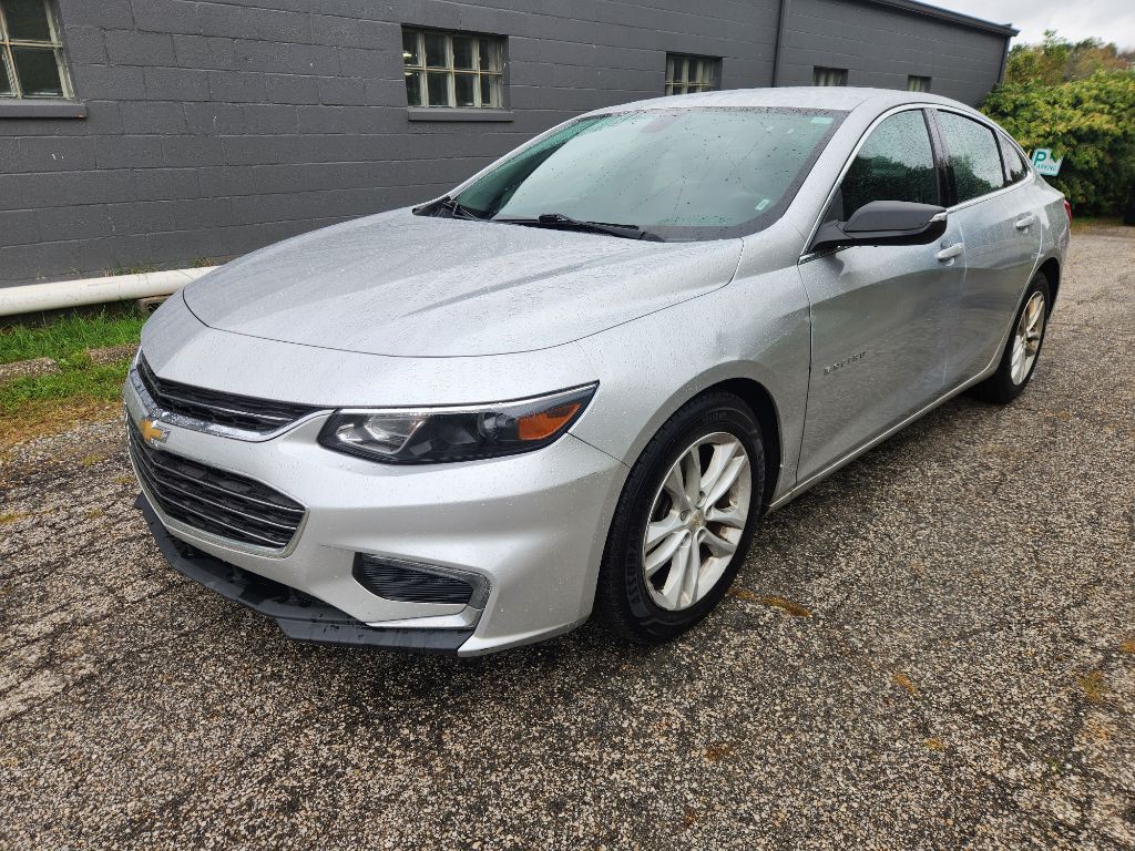 2018 Chevrolet Malibu Image 1