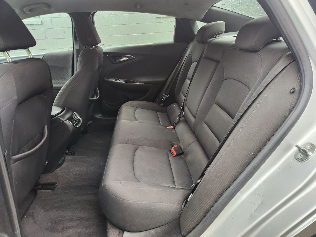 2018 Chevrolet Malibu Image 7