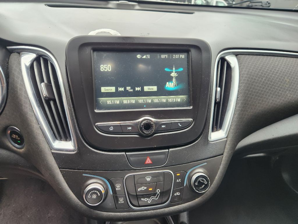 2018 Chevrolet Malibu Image 11