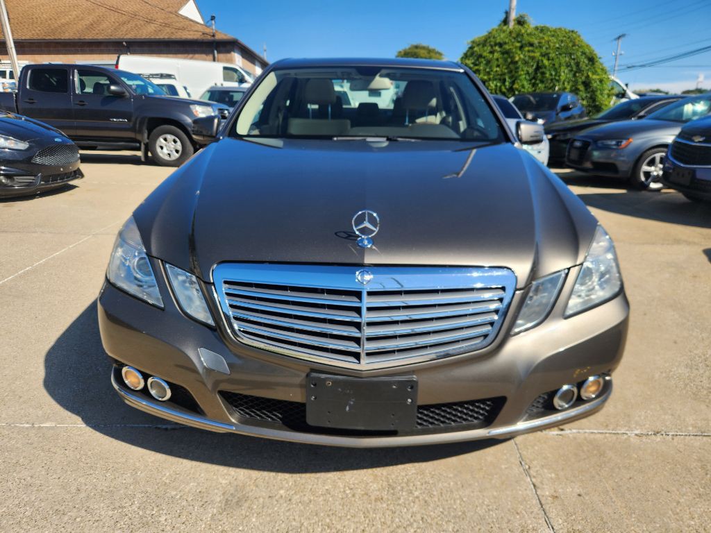 2011 Mercedes-Benz E-Class Image 4
