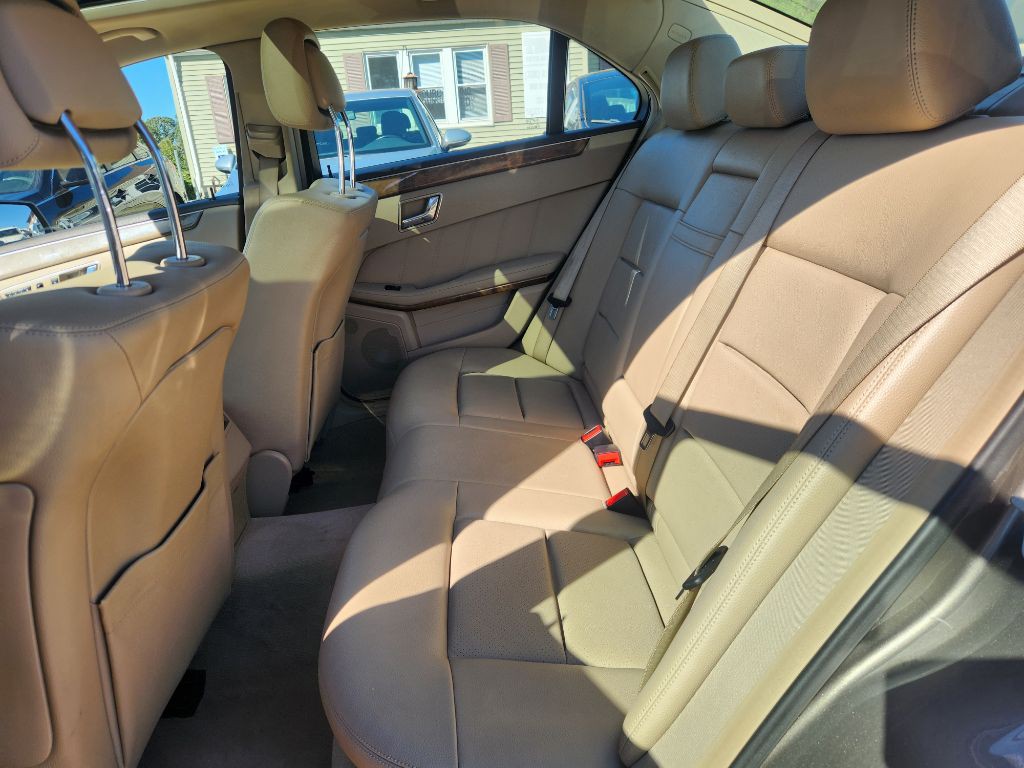 2011 Mercedes-Benz E-Class Image 8