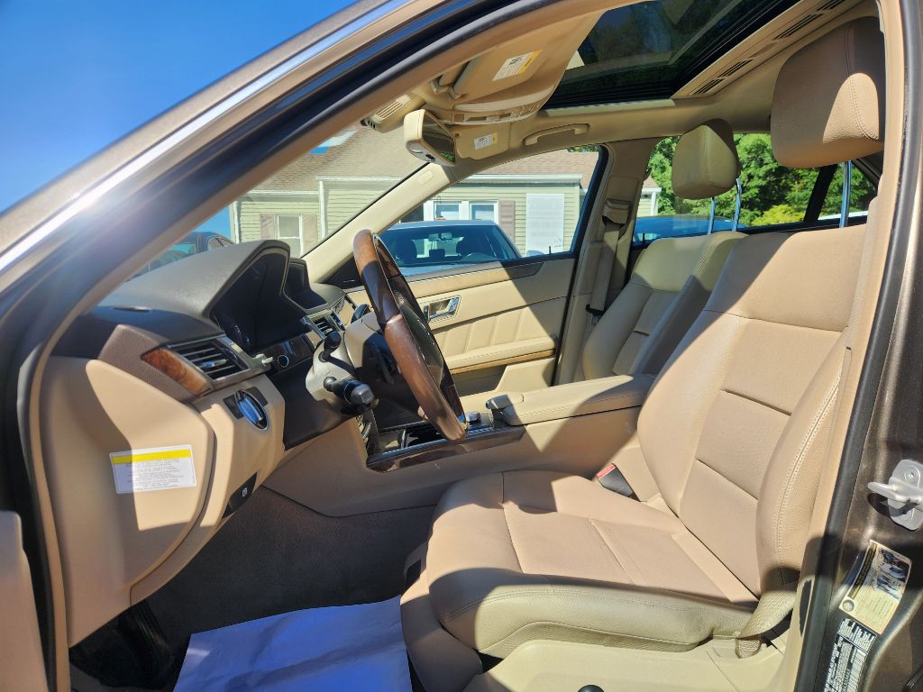 2011 Mercedes-Benz E-Class Image 11