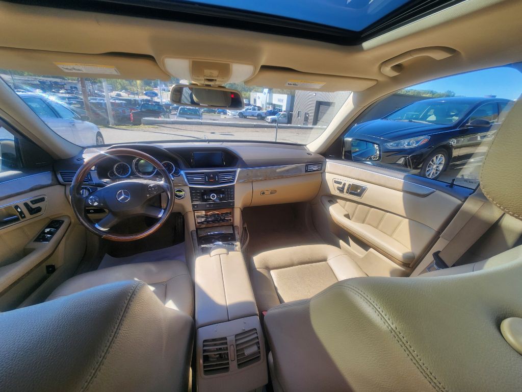 2011 Mercedes-Benz E-Class Image 12