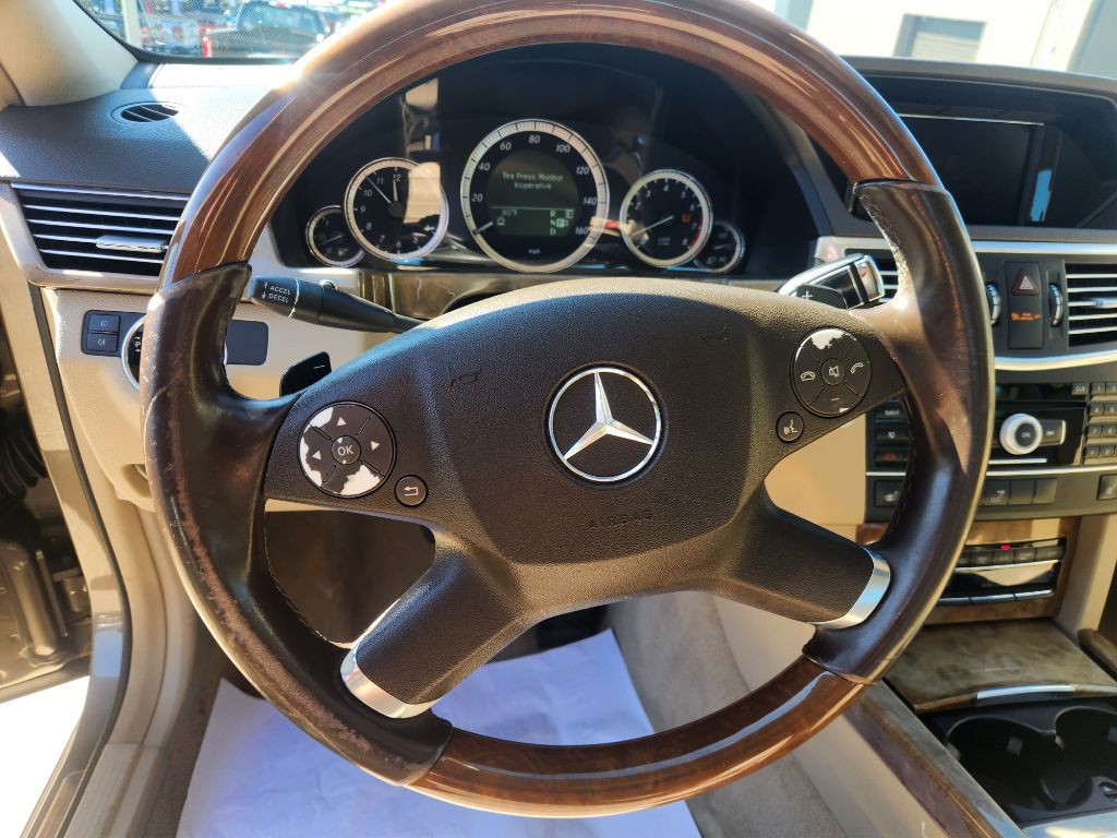 2011 Mercedes-Benz E-Class Image 13