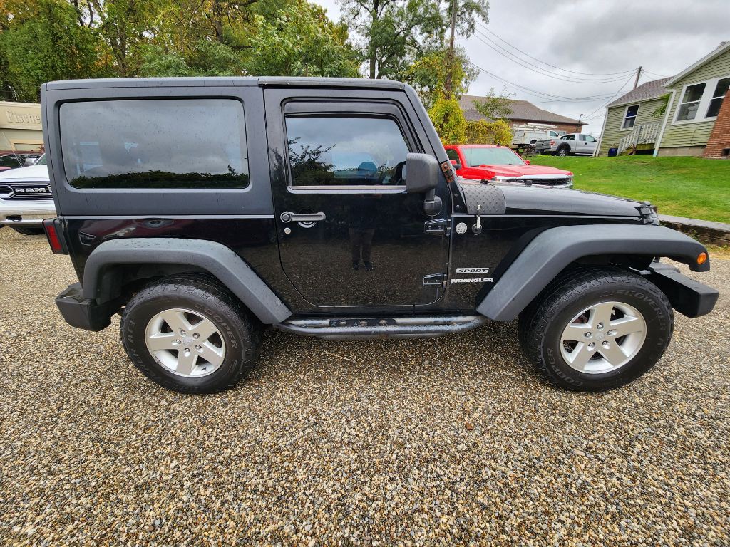 2013 Jeep Wrangler Image 14