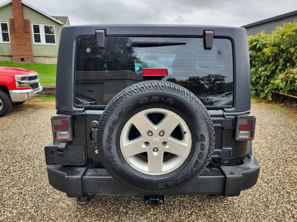 2013 Jeep Wrangler Image 16