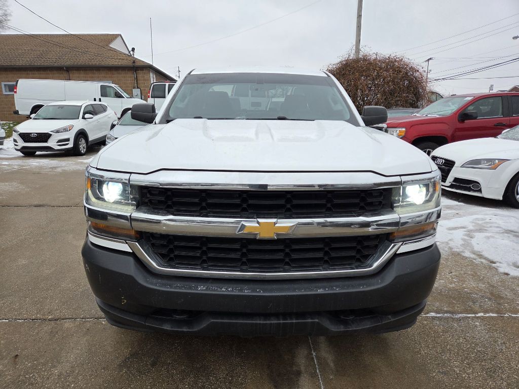 2018 Chevrolet Silverado 1500 Image 2