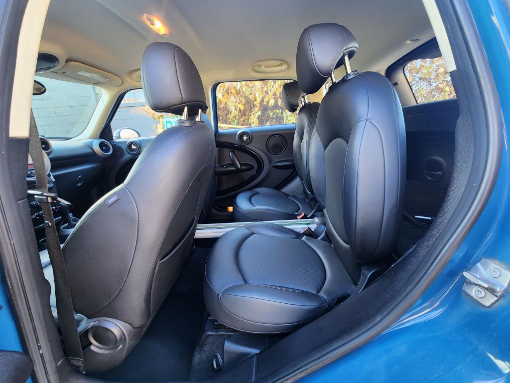 2011 MINI Cooper Image 9