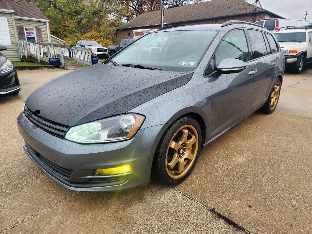 2017 Volkswagen Golf Image 2