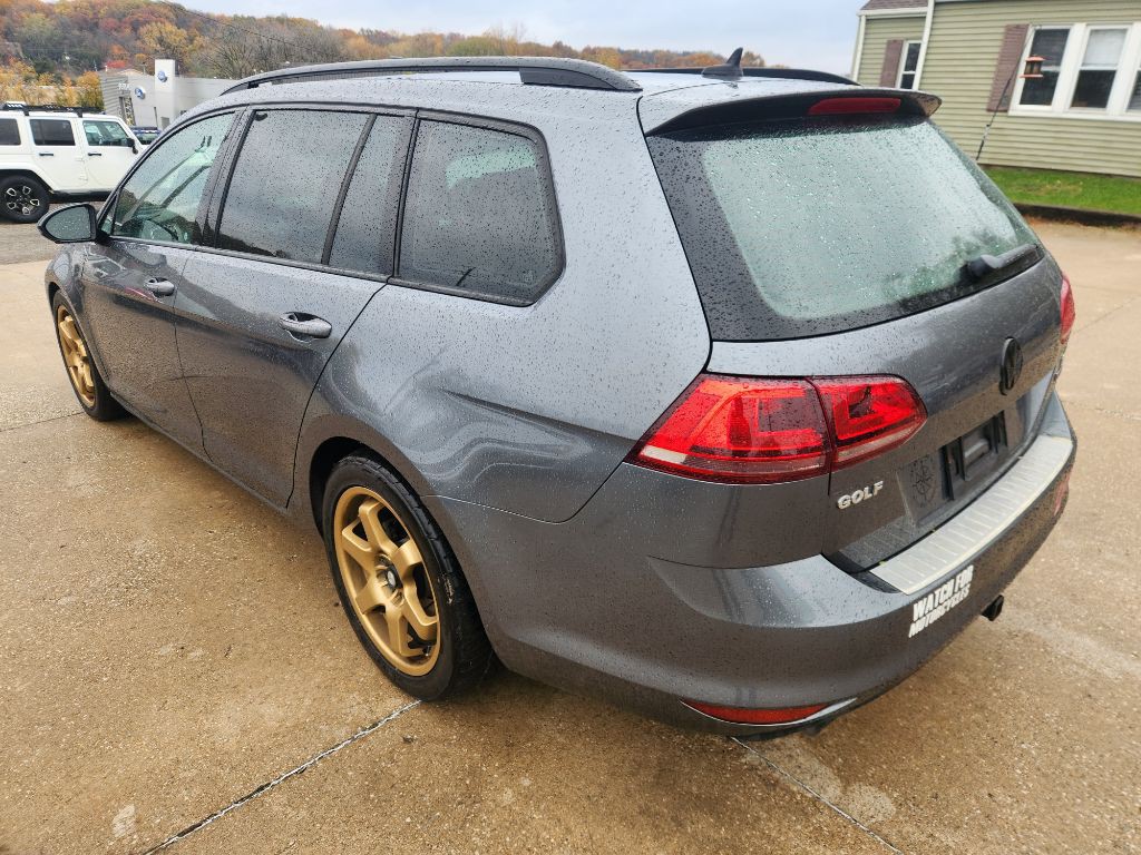 2017 Volkswagen Golf Image 8