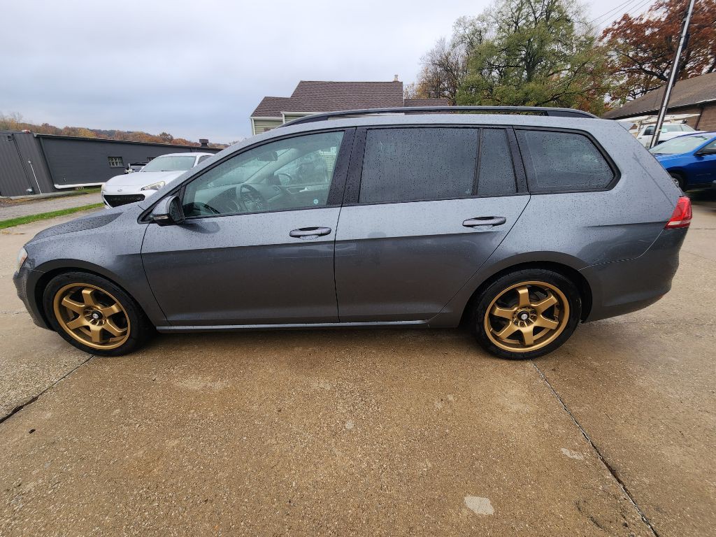 2017 Volkswagen Golf Image 9