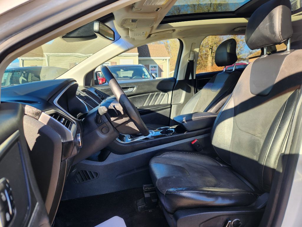2016 Ford Edge Image 12