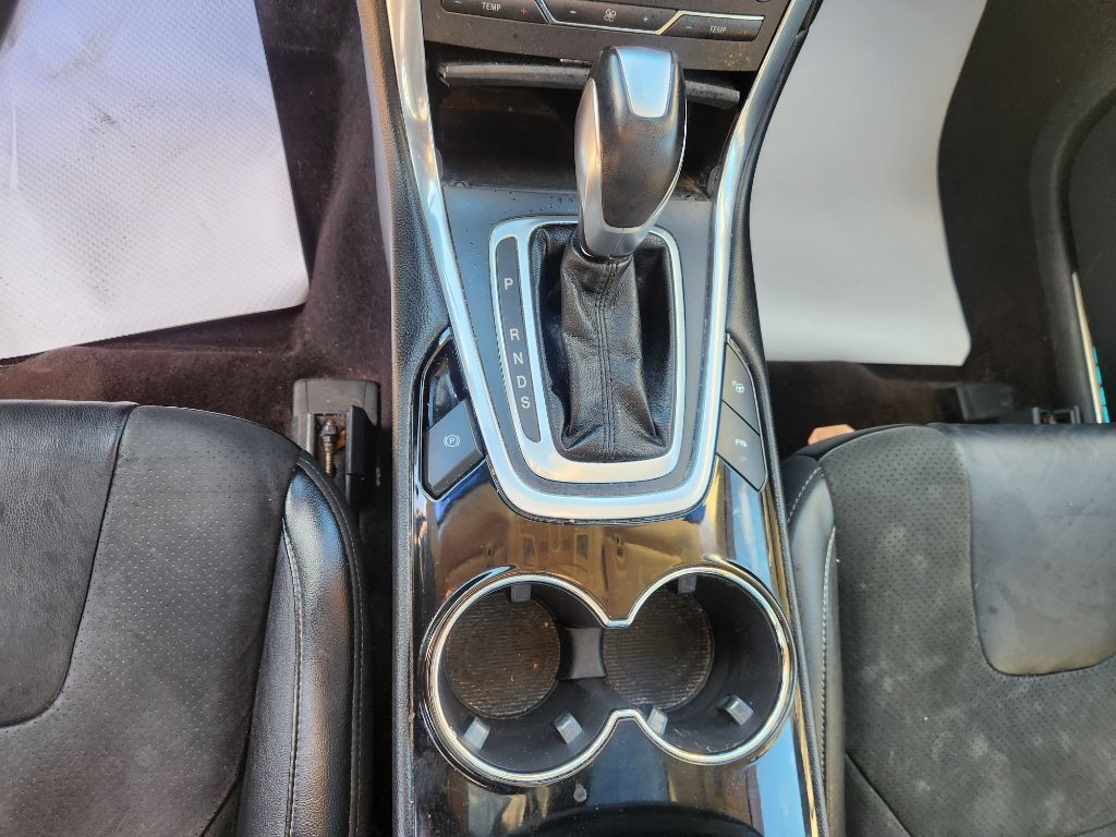 2016 Ford Edge Image 17