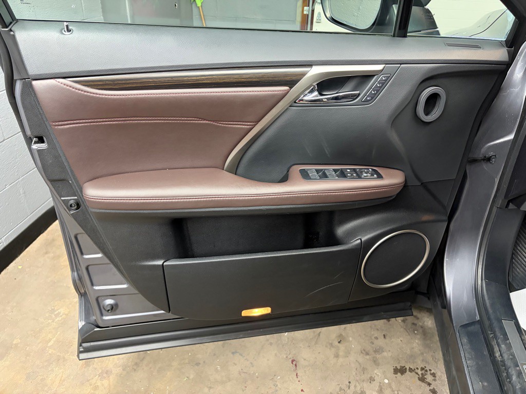 2017 Lexus RX Image 16