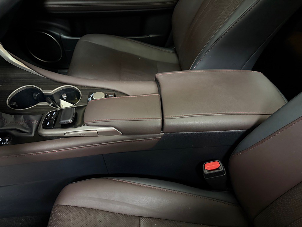 2017 Lexus RX Image 26