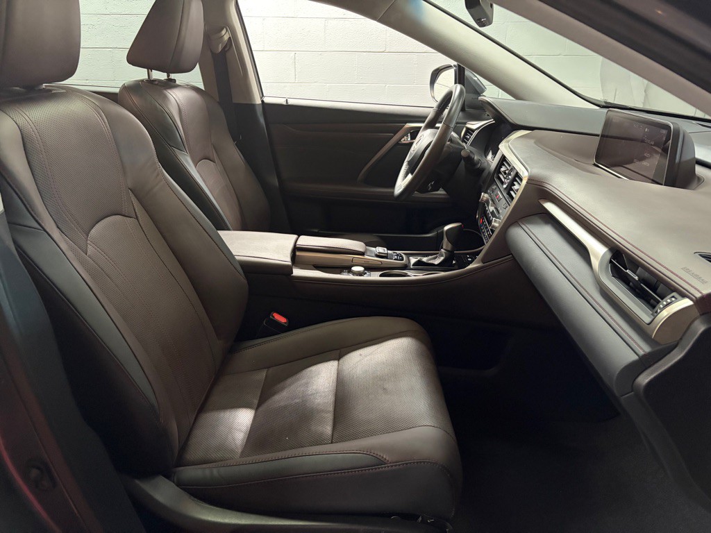 2017 Lexus RX Image 32