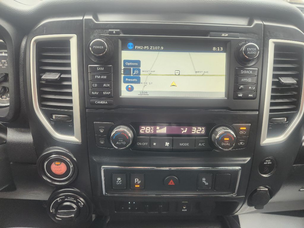 2018 Nissan Titan Image 15