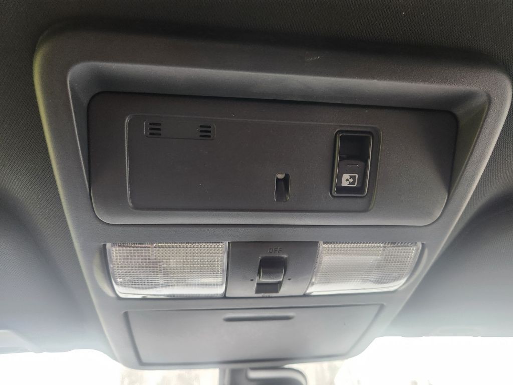 2018 Nissan Titan Image 16