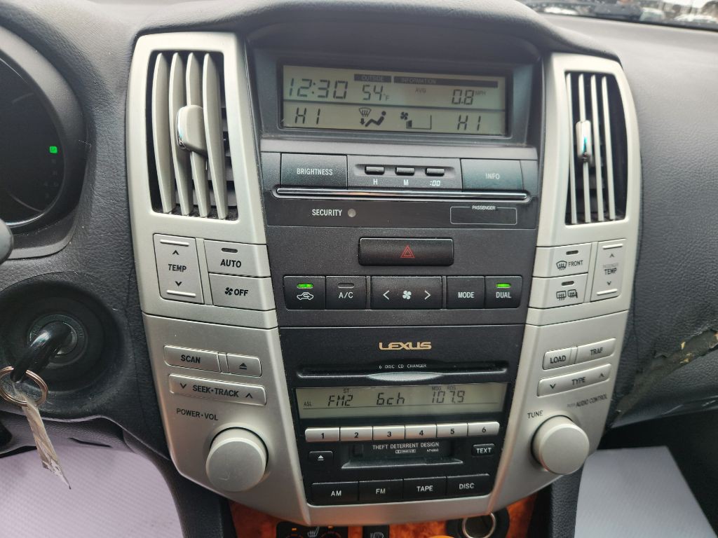 2005 Lexus RX Image 15