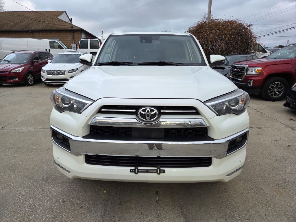 2021 Toyota 4Runner Image 2