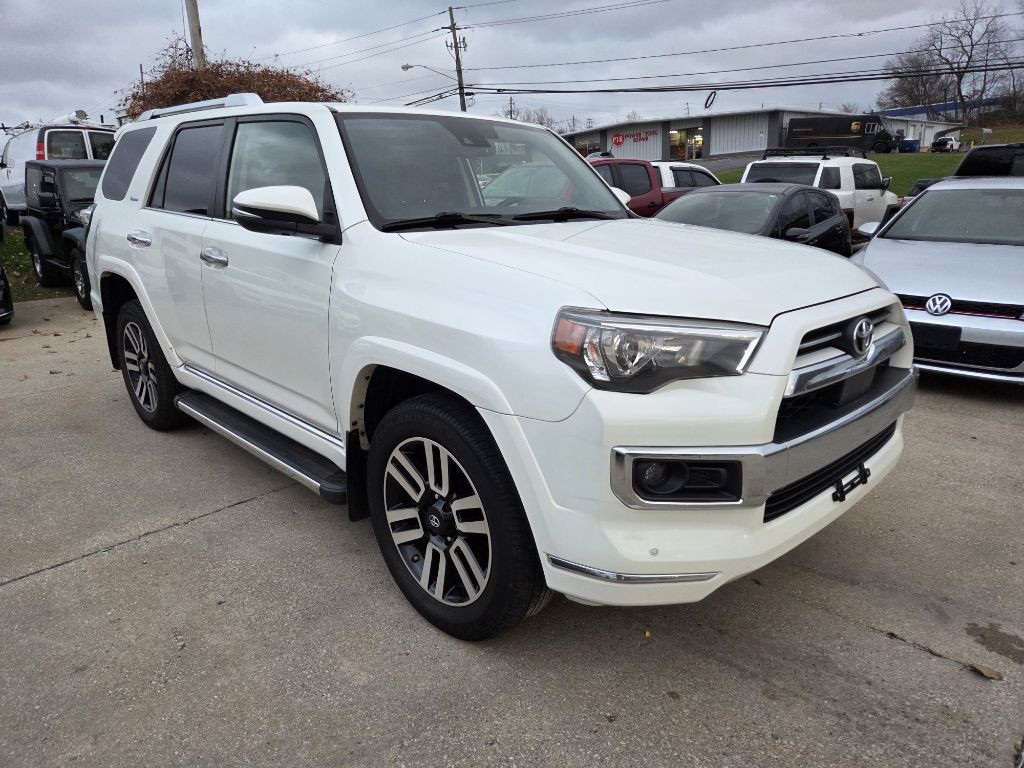 2021 Toyota 4Runner Image 3