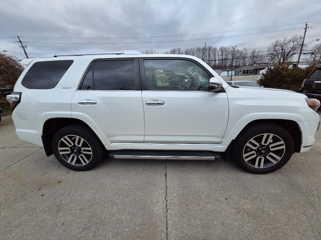 2021 Toyota 4Runner Image 6