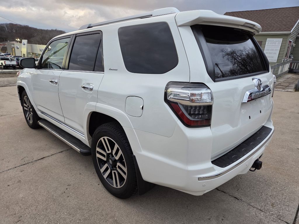 2021 Toyota 4Runner Image 9