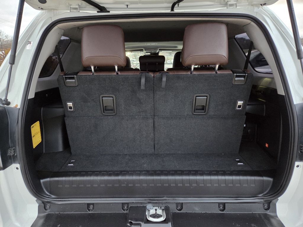 2021 Toyota 4Runner Image 10