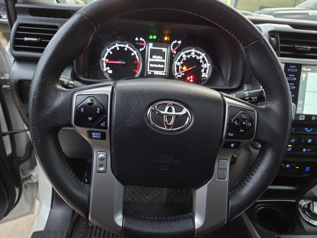2021 Toyota 4Runner Image 17