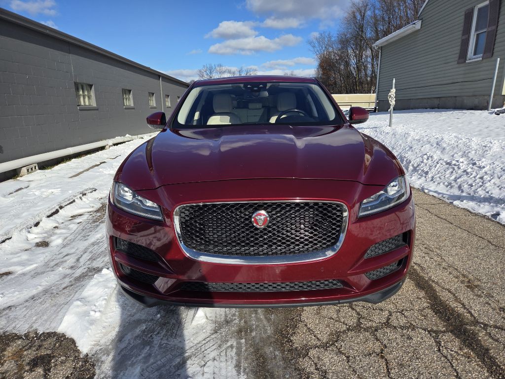 2017 Jaguar F-PACE Image 2