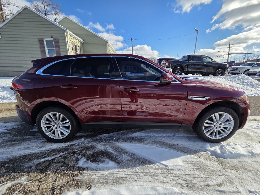 2017 Jaguar F-PACE Image 5