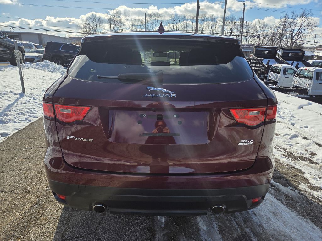 2017 Jaguar F-PACE Image 6