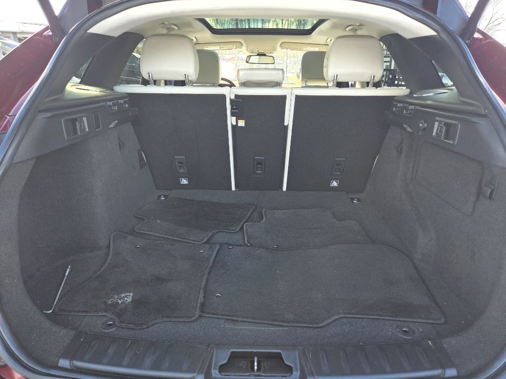 2017 Jaguar F-PACE Image 7