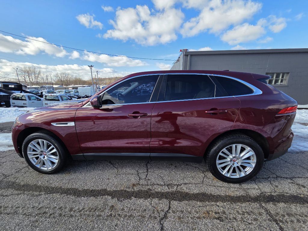 2017 Jaguar F-PACE Image 8