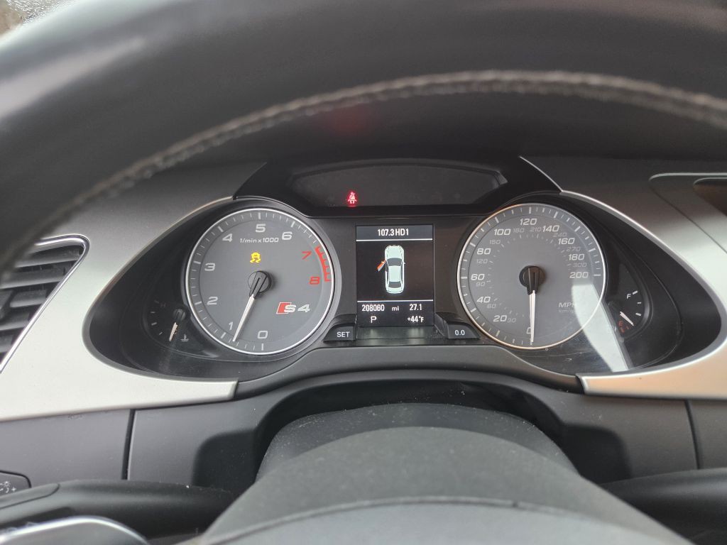 2011 Audi S4 Image 11