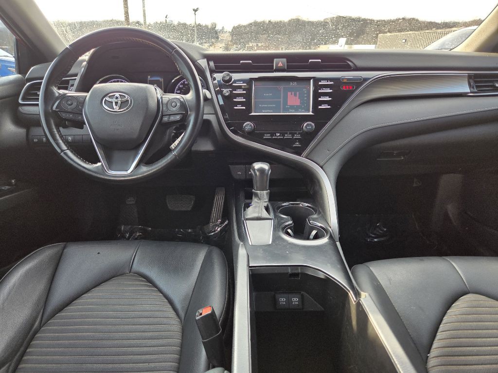 2020 Toyota Camry Image 10