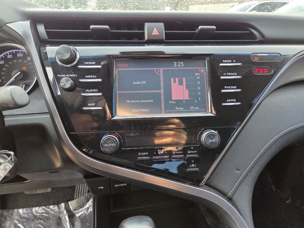 2020 Toyota Camry Image 13